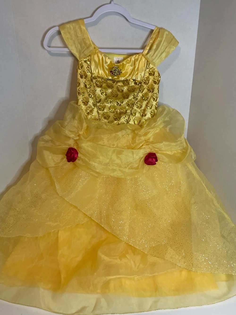 Disney Castle Collection Beauty & Beast Belle Yellow Gown Red Roses Girls 9/10